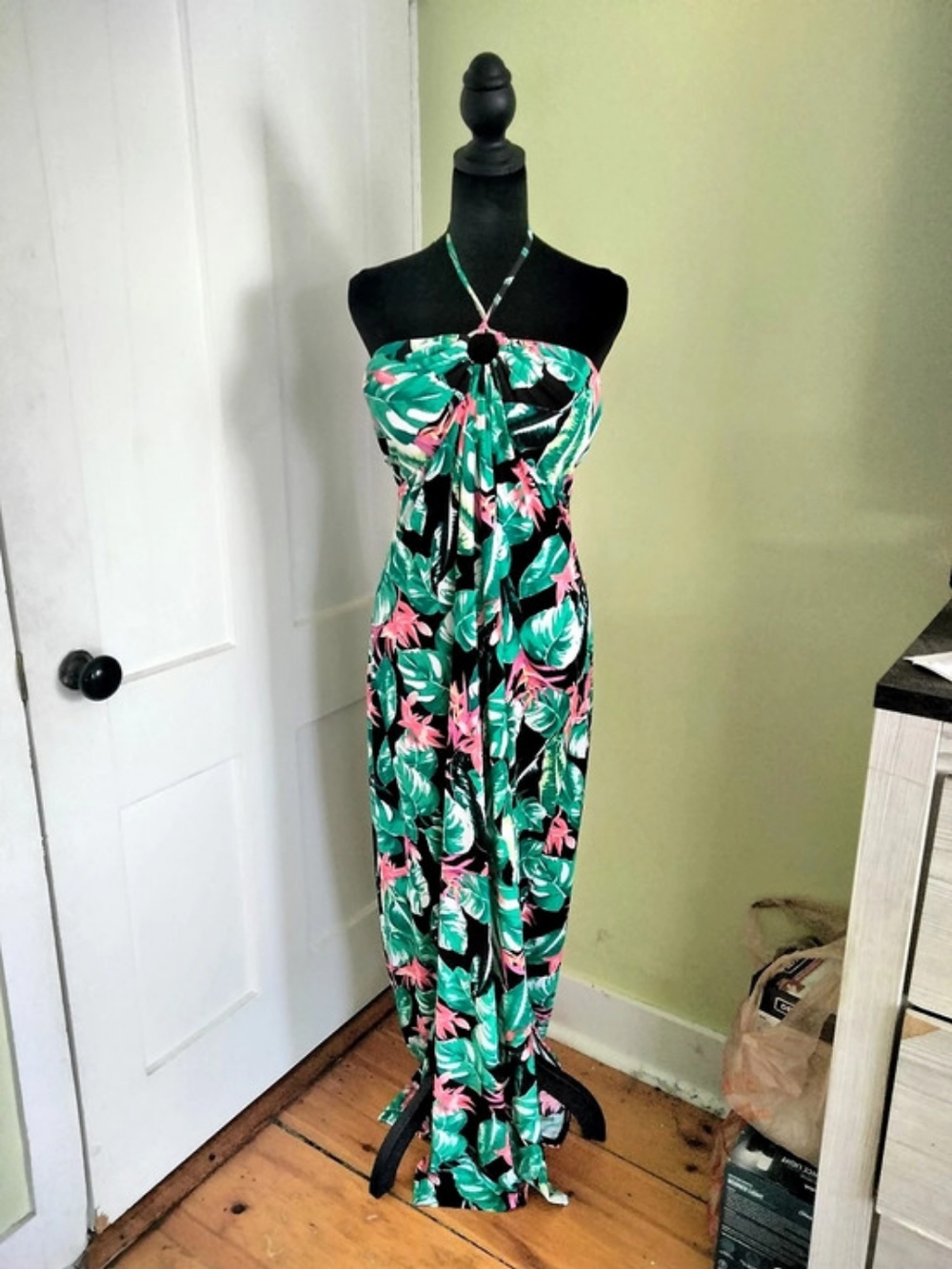 Floral Halter Maxi Dress in Green & Black Size XXL
